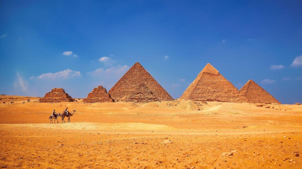 Les pyramides de Gizeh